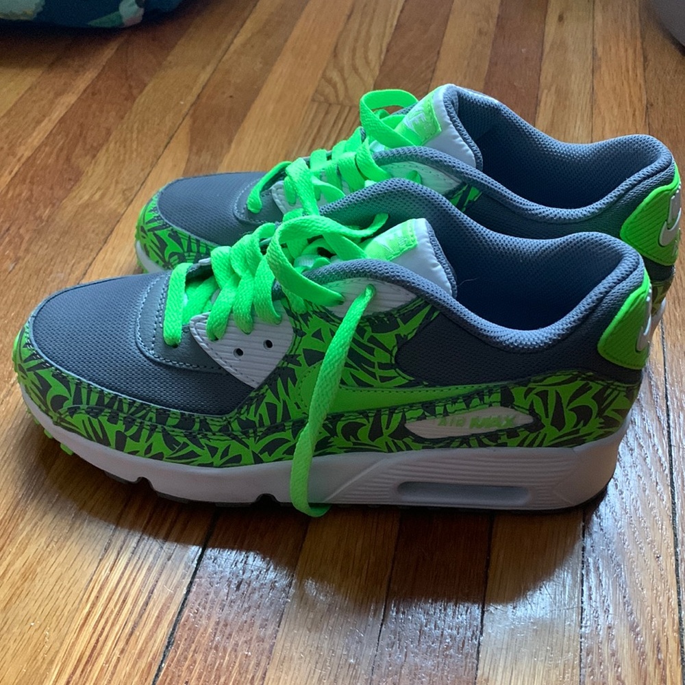 Nike Air Max 90 Print Mesh Green/Grey 833486 003  SIZE 6.5 Y